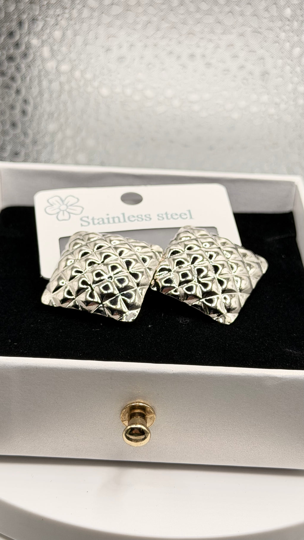 Aretes